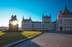 Spanish Parliament Tours 2 in 1 Budapest HUngary guia espagnol